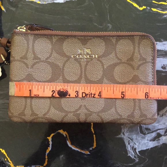 ✨SOLD✨SIGNATURE COACH DOUBLE ZIPPER WRISTLET -NWT- - Picture 5 of 6